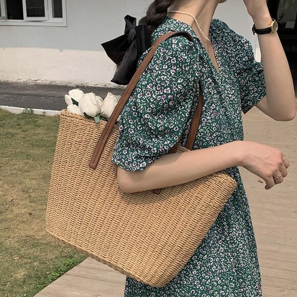 Versatile Straw Beach Shoulder Bag with Lining - 16.1' for All Occasions - Picture 3 of 7
